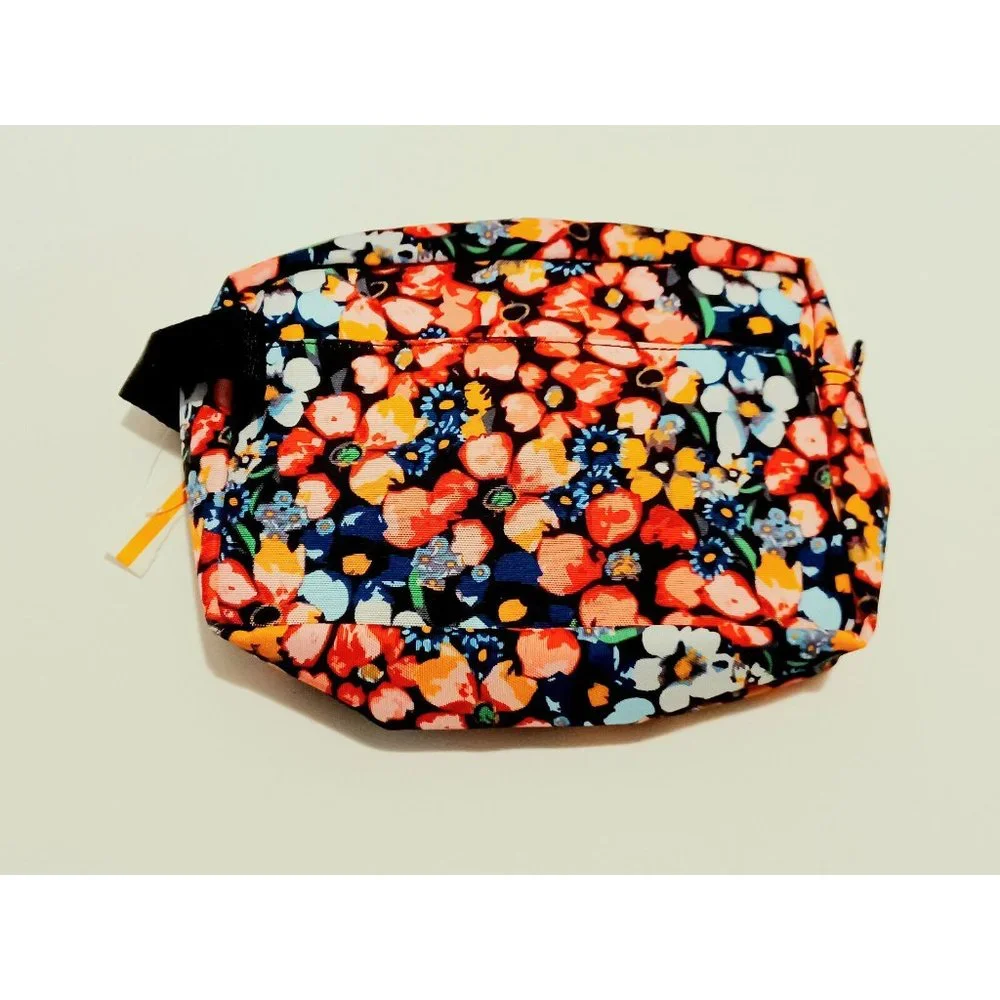 Under One Sky Floral Soft Shell Toiletry Make Up Travel Bag With Wrist Strap NWT